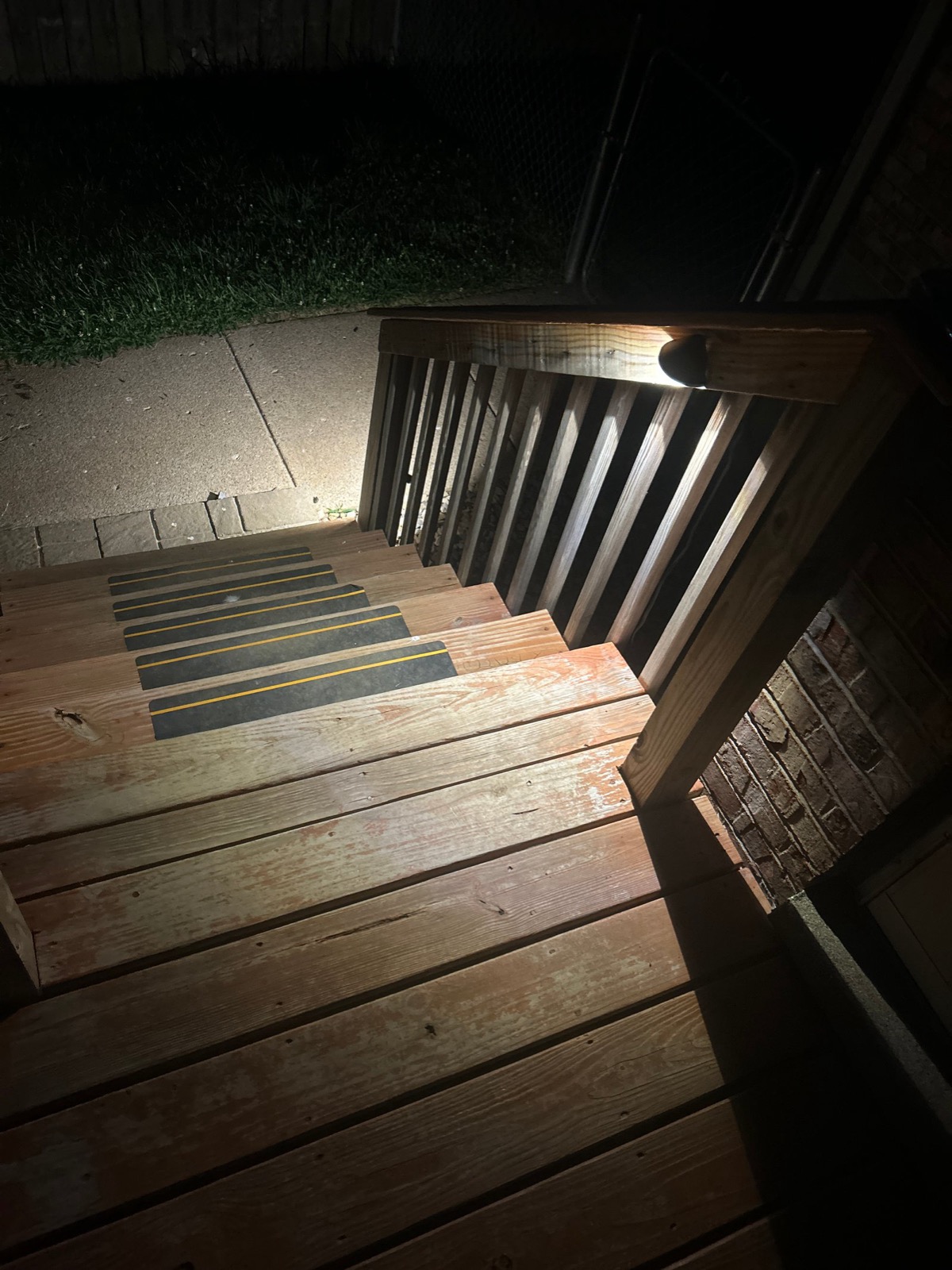 Tree uplighting and accent landscape lighting in Central Kentucky